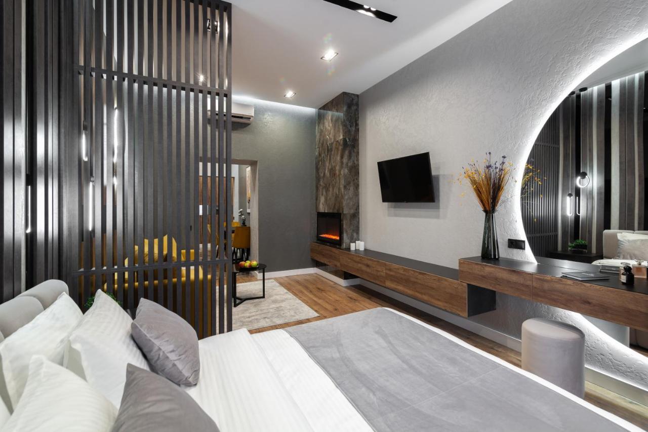Dream Apartament On Drahomanova Street Lviv Buitenkant foto